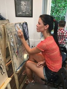 Hogyan kell felhívni a portré festéket (használjon egy nagy összeg) Hogyan kell felhívni a portré festékek
