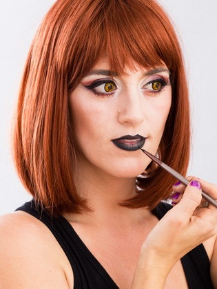 Hogyan készítsünk egy kép egy vámpír Halloween jelmez fotók a fiúk és a lányok (Halloween) Hogyan készítsünk egy kép egy vámpír Halloween jelmez fotók a lányok és a fiúk