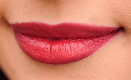Hogyan növelhető az ajkak - smink, fotó, video oktatóanyagokat, kozmetikumok ajakfeltöltés