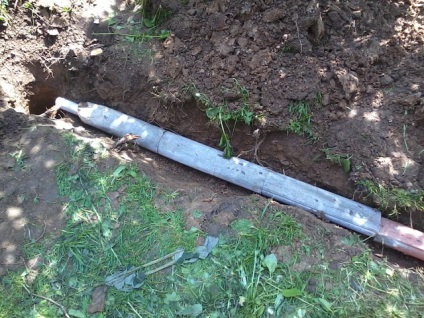 Ahogy én is tettem mosogató az országban, javítási saját kezét és lábát (szilva) Ahogy én is tettem mosogató az országban, javítási saját kezét és lábát