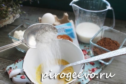 Cake egy bögrét a mikrohullámú öt percig (a recept fotókkal)