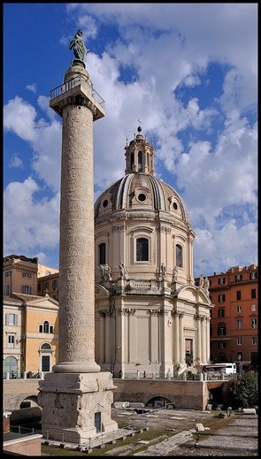 Oszlopa Traianus Róma - tükrözi a nagy győzelmet - A világ csodái