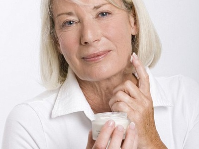 Arckrém fitoösztrogének segítségével posztmenopauzális (arckrémek a fitoösztrogének) Arckrém fitoösztrogének segítségével posztmenopauzális
