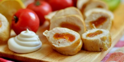 Csirke rolád a sütőbe (a fólia sajt) receptek fotókkal