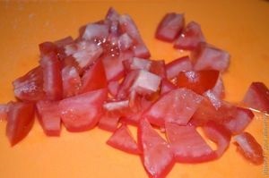 Makaróni gratin sajttal és paradicsom (paradicsom) Makaróni rakott paradicsommal és sajttal