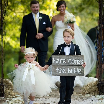 A kisgyermekek egy esküvőn, mint megtenni, és mit kell keresni