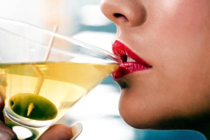 Lehet inni alkoholt a szoptató anya (szoptató) Lehet inni alkoholt a szoptató anya
