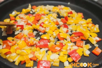 Paella csirkével és tenger gyümölcsei - egy klasszikus spanyol recept fotókkal főzés