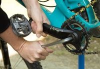 Miért nyikorgó kerékpáros és hogyan kell megjavítani