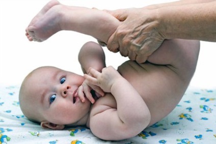 Miért pattog ízületek csecsemők