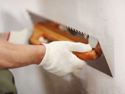 Felkészülés a falak festésére eljárás működik a kezét, a technológia