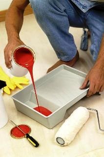 Фарбування шпалер водоемульсійною фарбою етапи проведення робіт