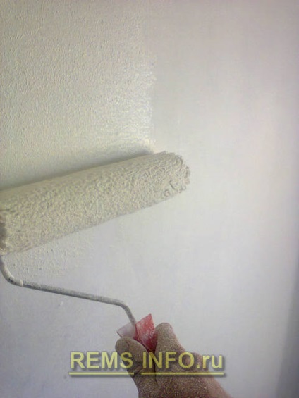 Фарбування стін водоемульсійною фарбою тонкощі підготовки, правила роботи валиком і фарбопультом
