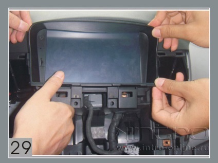 Lépésről lépésre telepítésére vonatkozó utasításokat a fej egységet Chevrolet Cruze (2009 - 2 012) - intro (panel kesztyûtartóban) Lépésről lépésre telepítésére vonatkozó utasításokat a fej egységet Chevrolet Cruze (2009 - 2 012) - intro