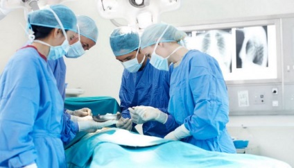 Kétoldalas scoliosis gyógytorna, edzés, masszázs (jobbra) Kétoldalas scoliosis gyógytorna, edzés, masszázs