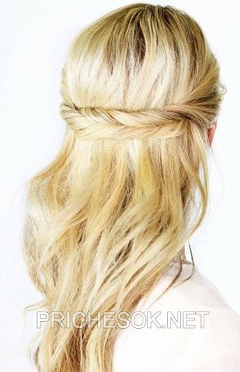 Frizurák koszorúslányok az esküvő (Hair koszorúslányok) Frizurák koszorúslányok az esküvő