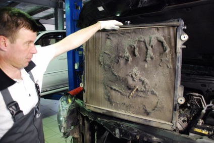 Okai és következményei a túlmelegedés a motor (ok) Okait és hatásait a motor túlmelegedését