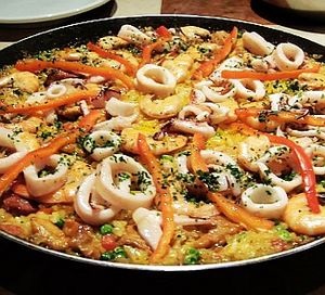 Főzés paella csirkével és tenger gyümölcsei recept tippek