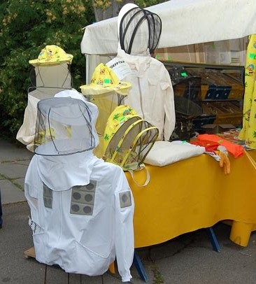 Tenyésztési méhek minden részletében, a választás a hely, hogy törődik velük (méhek otthon) Tenyésztési méhek minden részletében, a választás a hely, hogy gondoskodjunk róluk