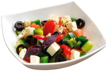 Recept Görög saláta olívabogyóval és feta sajttal