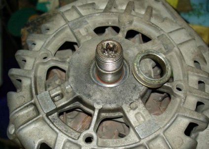 Megpróbálja megjavítani a generátor Valeo az Audi A4, kézi autós (generátor) Megpróbálja megjavítani a generátor Valeo az Audi A4, kézi autós