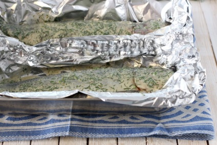 Hering sült fólia a kemencében - egy recept fotó (hering kemencében sült fólia) Hering sült fólia a sütőben - a recept egy fotó