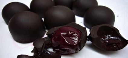 Cukorka, csokoládé - ​​szarvasgombás recepteket saját kezűleg, Raffaello, borsmenta cukorka és zselé töltés,