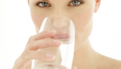 Mennyi vizet kell inni a terhesség alatt