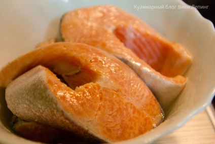 Grillezett lazac vagy pisztráng, a megfelelő táplálkozás (steak) Grillezett lazac vagy pisztráng, a megfelelő táplálkozás