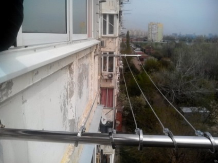 Ruhaszárító az erkélyen (112 fotó) álmennyezet és szárítással textília kötelek