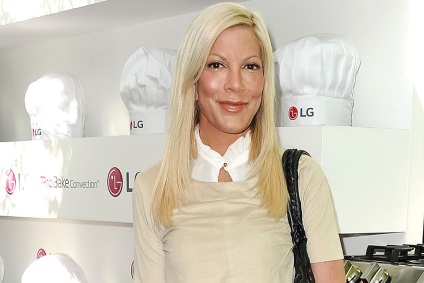 Tori Spelling előtt és után műanyag - 300 (helyesírás) Tori Spelling előtt és után műanyag - 300