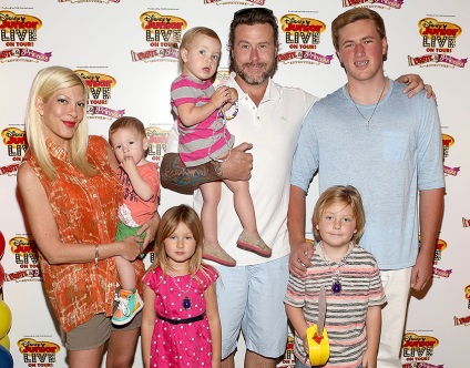 Tori Spelling előtt és után műanyag - 300 (műanyag) Tori Spelling előtt és után műanyag - 300