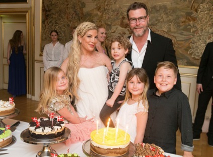 Tori Spelling előtt és után műanyag - 300 (helyesírás) Tori Spelling előtt és után műanyag - 300