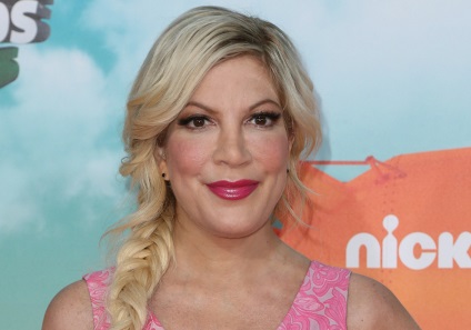 Tori Spelling előtt és után műanyag - 300 (helyesírás) Tori Spelling előtt és után műanyag - 300