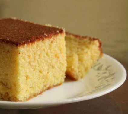 Cake nélkül tojás és a tej sütés recept (fok néhány percen belül) Cake nélkül tojás és a tej sütés recept