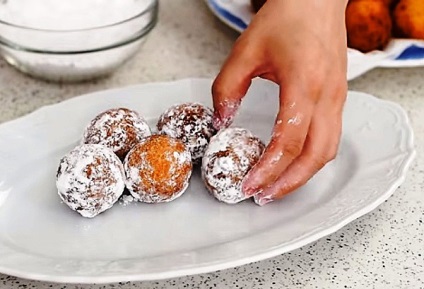 Sajt labdák recept (túró) Túrós golyók recept