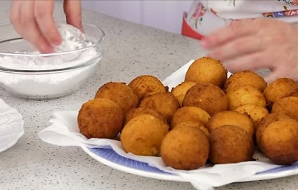 Sajt labdák recept (recept tartalmazott Mamin) Túrós golyók recept