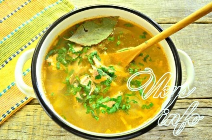 Fül rózsaszín lazac feje és farka recept fényképpel (recept) Fül rózsaszín lazac fejét és farkát a receptet egy fotó