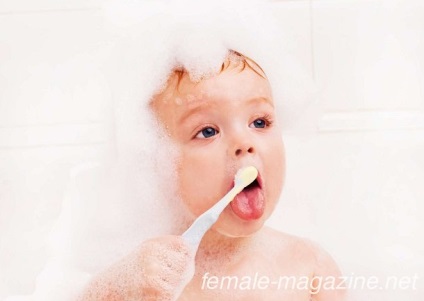 Ápolás gyermekek fogtisztítás és a megelőzés a fogszuvasodás
