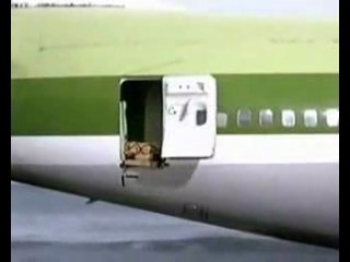 Itt van, hogy repülni a tengeren; )) - videó, néz online, töltse le a videót, hogy ez hogyan kell repülni a tenger (szükséges) Itt van, hogy repülni a tengeren; )) - videó, néz online, töltse le a videót itt, hogyan kell repülni a tengeren
