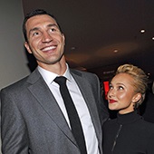 Hayden Panettiere tette elismerését élet Vladimirom Klichko (Klichko) Hayden Panettiere tette elismerését élet Vladimirom Klichko