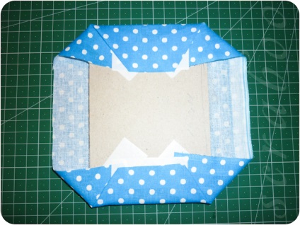 Notepad kezüket puhafedeles, scrapbooking on (varrógép) Jegyzettömb a kezüket a szülőknek szóló scrapbooking