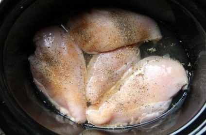 Broth a csirkemellet különösen főzés (húsleves csirkemellet) Broth különösen főzés csirke mell