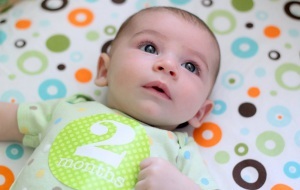 Mi Fester köldök újszülött - lépésről lépésre új szülőknek