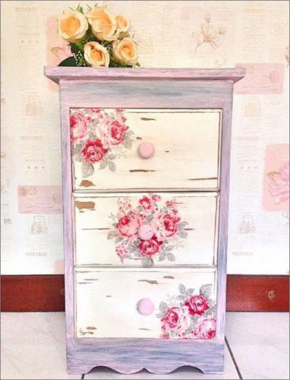 Decoupage komód stílus Shabby-chic kezük (mellkas) Decoupage komód stílus Shabby-chic kezük