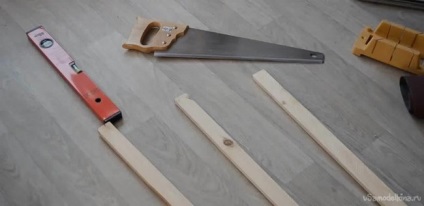 Azt, hogy festőállvány kezével (kéz) Azt, hogy festőállvány kezével