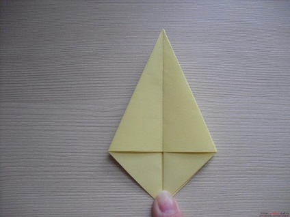 Ez a lépésről lépésre varázsló osztályú használati moduláris origami tanítani, hogyan lehet egy kosár liliom