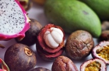 Mangosztán gyümölcs (Mangosztán) hasznos tulajdonságai, mint hasznos gyümölcslé, olaj, alkalmazható a háztartásokban (Mangosztán) Mangosztán gyümölcs (Mangosztán) hasznos tulajdonságai, mint hasznos gyümölcslé, olaj, használt otthoni