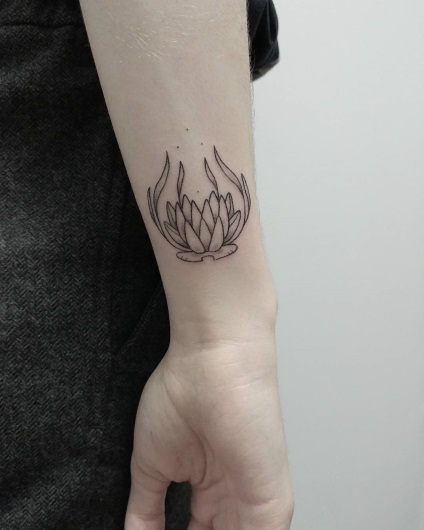 Érdekes ötletek szép tetoválás a csuklóján a lányok