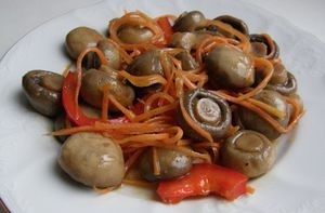Milyen gyorsan és finom receptek Gomba páclében pácolás gombát otthon